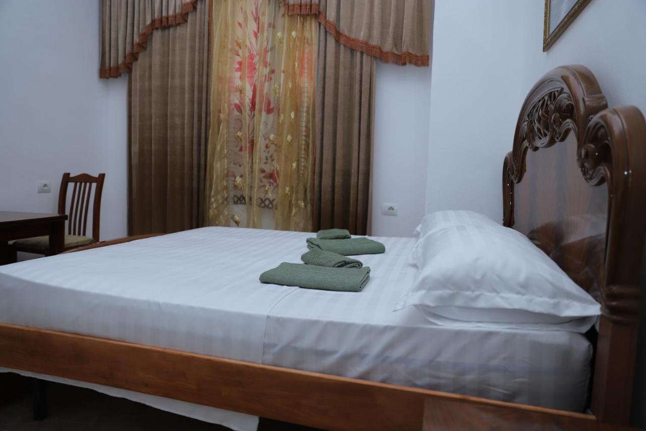 בראט Hanna'S Hostel מראה חיצוני תמונה