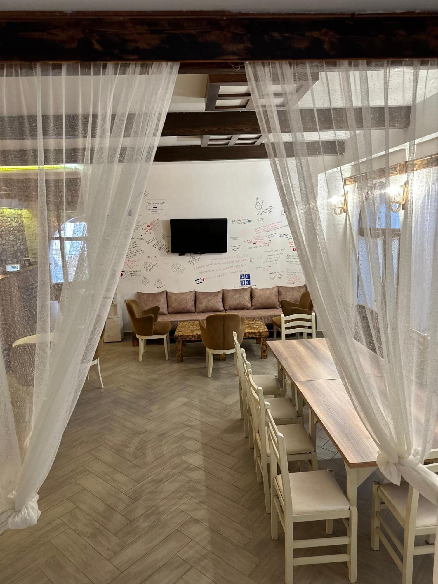 בראט Hanna'S Hostel מראה חיצוני תמונה