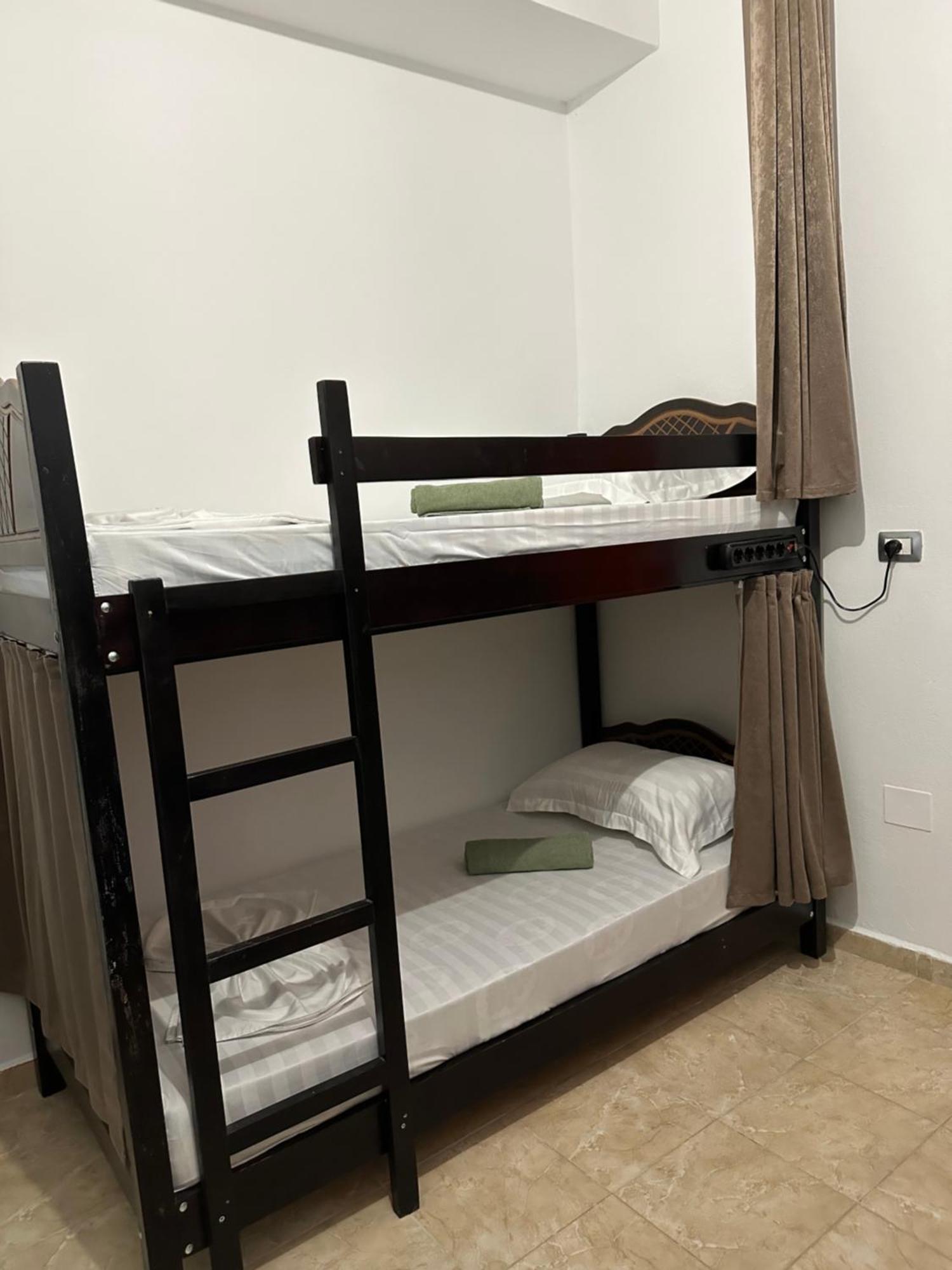בראט Hanna'S Hostel מראה חיצוני תמונה